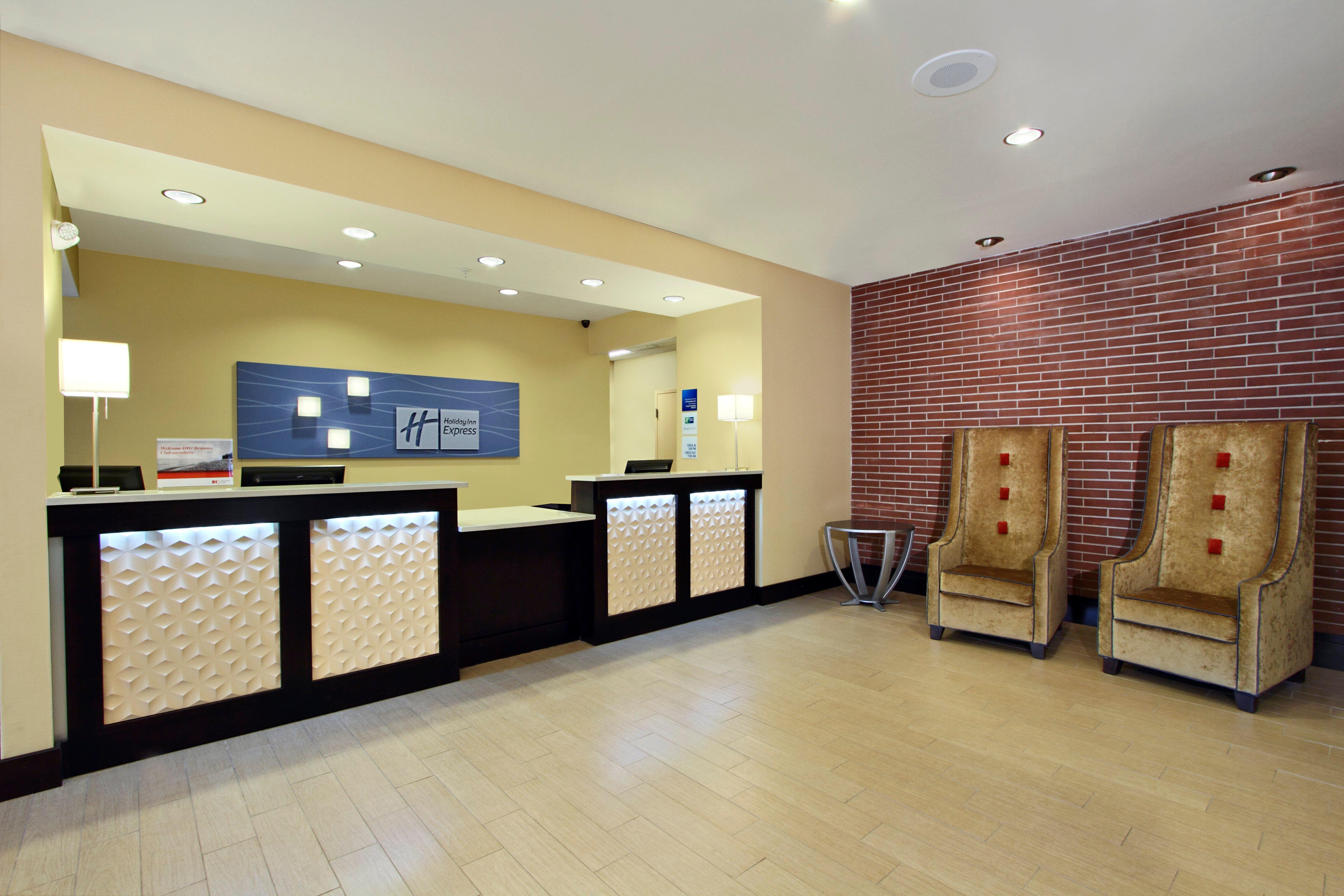 Holiday Inn Express Augusta Downtown By Ihg Exterior photo