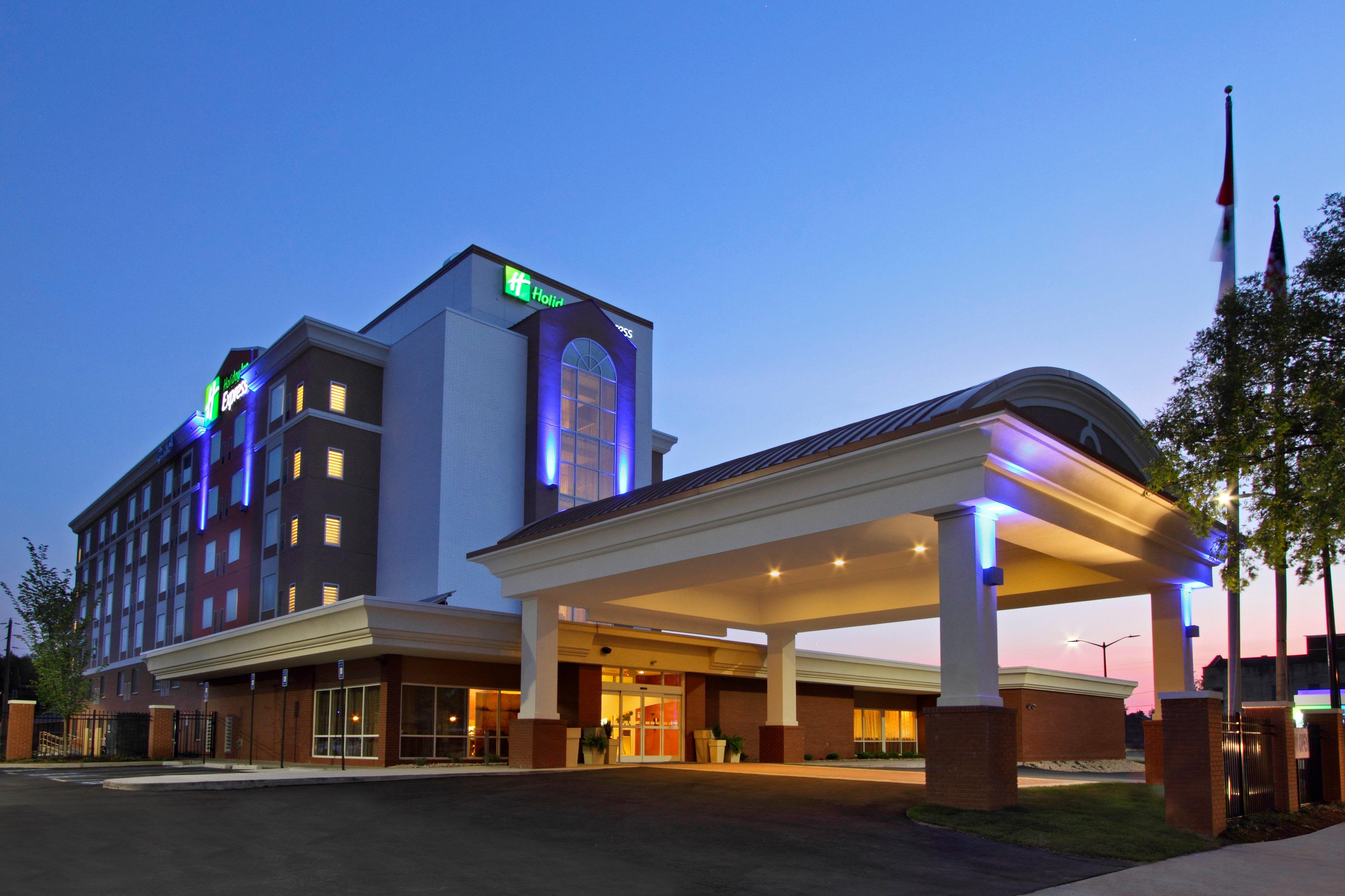 Holiday Inn Express Augusta Downtown By Ihg Exterior photo